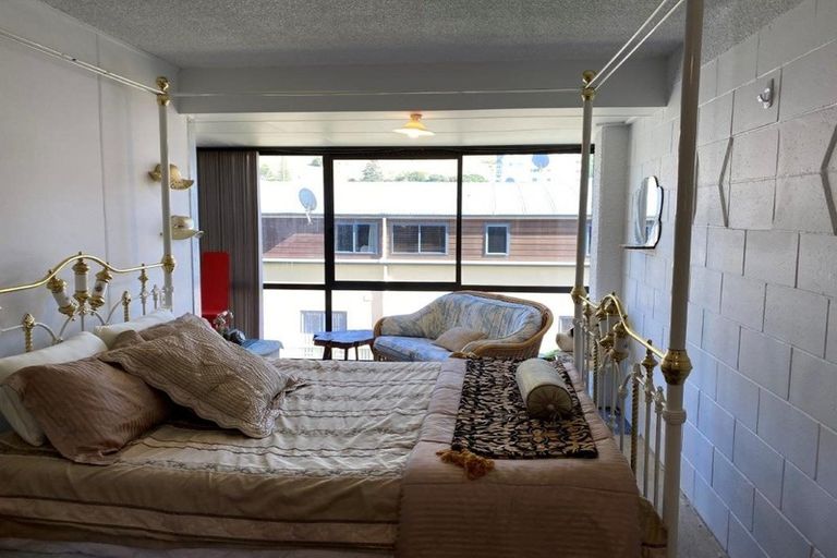 Photo of property in 40m Maunganui Road, Mount Maunganui, 3116