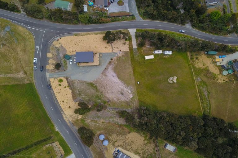 Photo of property in 1 Pekama Drive, Cable Bay, 0420