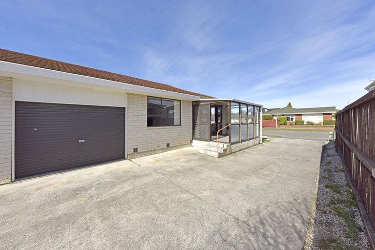 Photo of property in 1/17 Apollo Place, Papanui, Christchurch, 8052
