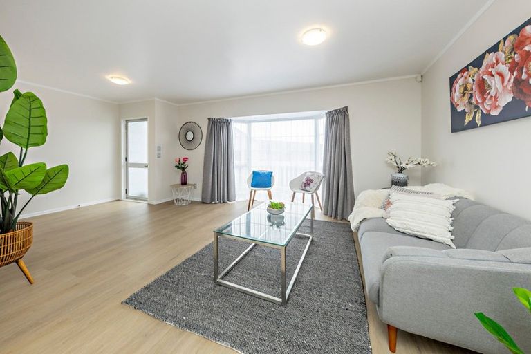 Photo of property in 4 Kepler Place, Clover Park, Auckland, 2019