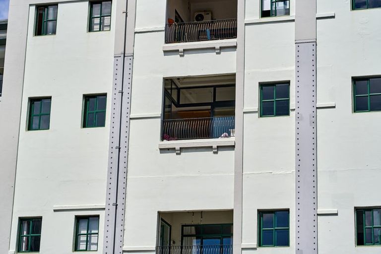 Photo of property in Tennyson Apartments, 11/25 Tennyson Street, Te Aro, Wellington, 6011