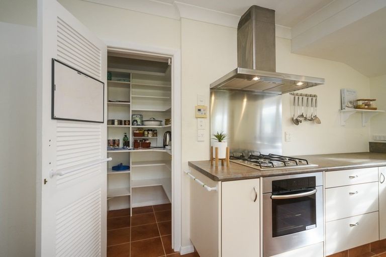 Photo of property in 2 Belmont Place, Terrace End, Palmerston North, 4410