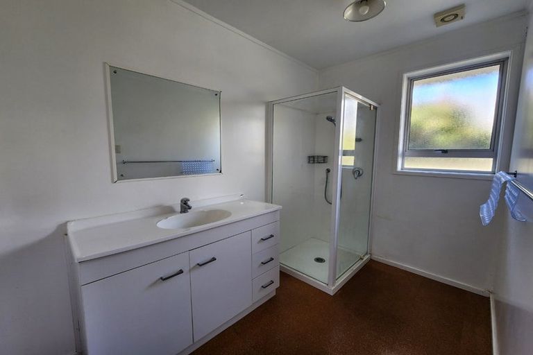 Photo of property in 1/191 Don Buck Road, Massey, Auckland, 0614