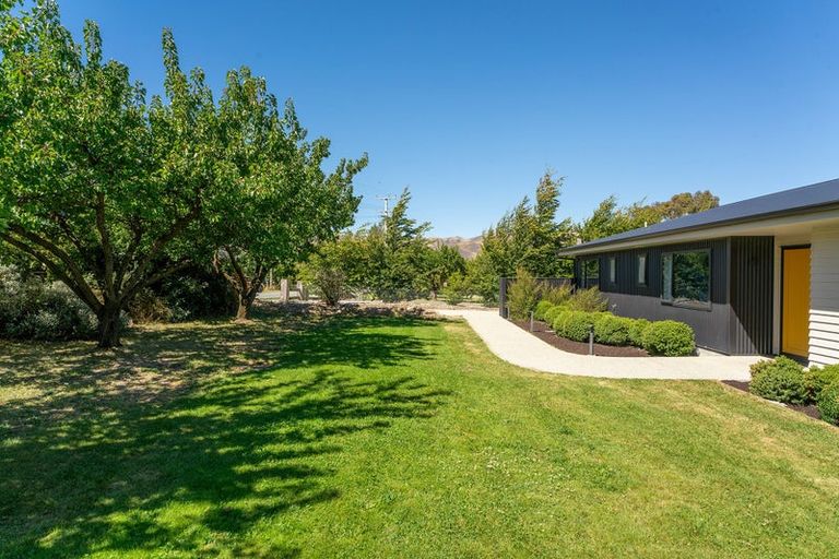 Photo of property in 25 Hall Road, Bannockburn, Cromwell, 9384