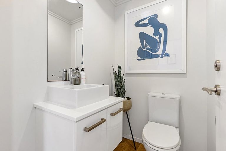 Photo of property in 6 Regent Street, Devonport, Auckland, 0624