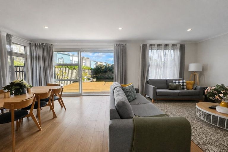 Photo of property in 11 Walter Merton Road, Hobsonville, Auckland, 0616