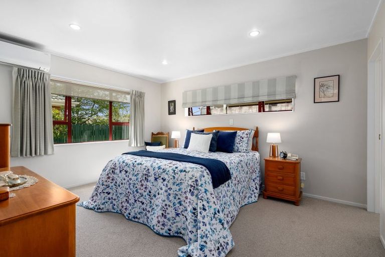 Photo of property in 1 Longfellow Street, Leamington, Cambridge, 3432