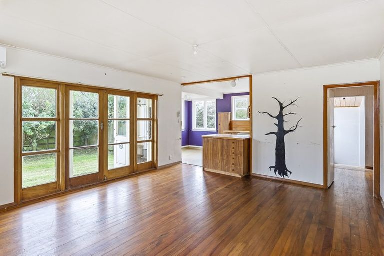 Photo of property in 325 Te Horo Beach Road, Te Horo Beach, Otaki, 5581