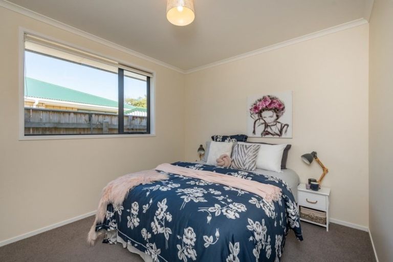 Photo of property in 160 Cambridge Street, Levin, 5510