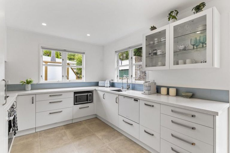 Photo of property in 4 Arapiko Street, Johnsonville, Wellington, 6037