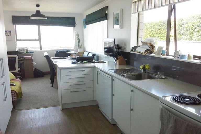 Photo of property in 2/22 Dartmoor Avenue, Westown, New Plymouth, 4310