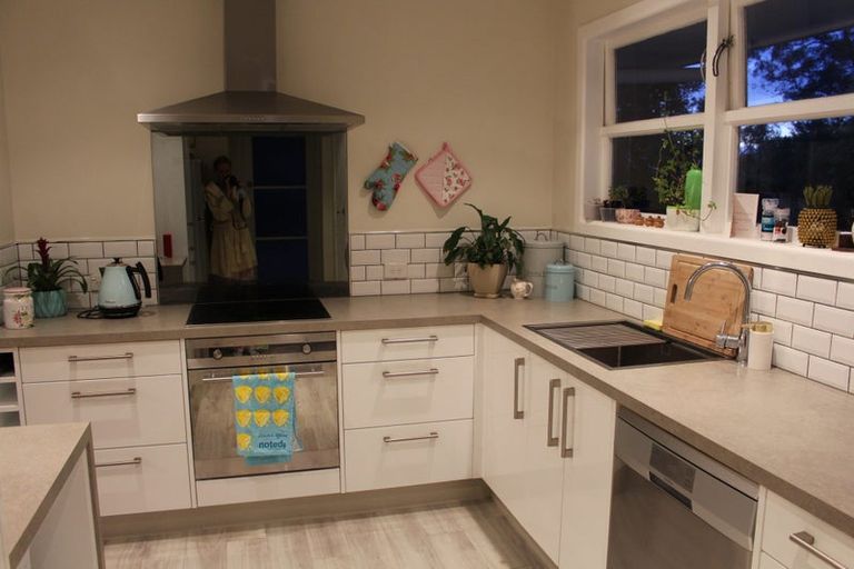 Photo of property in 13 Parkdale Place, Glenview, Hamilton, 3206