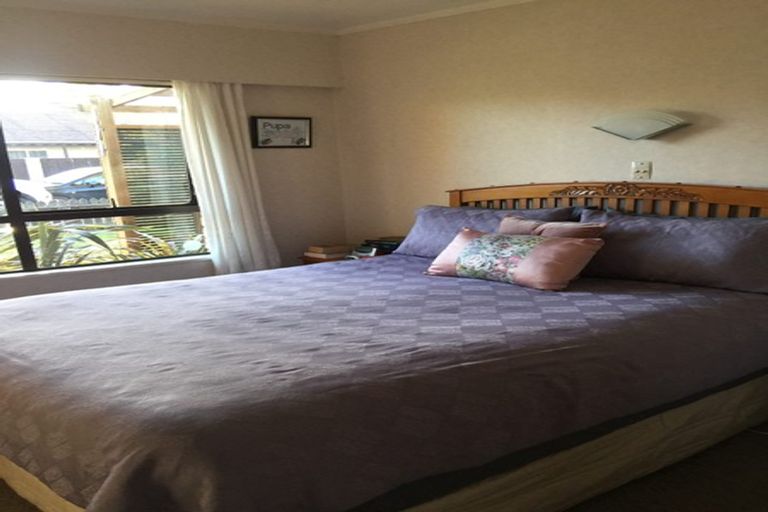 Photo of property in 1/16 Kindergarten Drive, Conifer Grove, Takanini, 2112