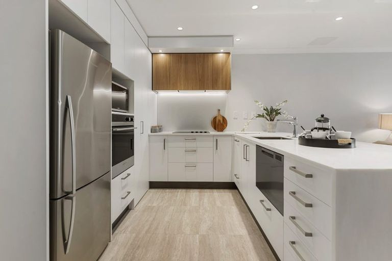 Photo of property in 14/30 Ambassador Glade, Orewa, 0931