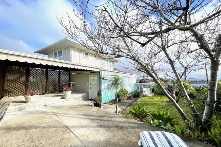 Photo of property in 11 Gilliam Street, New Lynn, Auckland, 0600