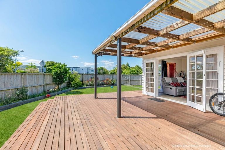 Photo of property in 1/1 Cooper Place, Papakura, 2110