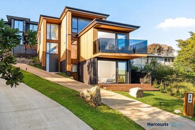 Photo of property in 545 Beach Road, Murrays Bay, Auckland, 0630