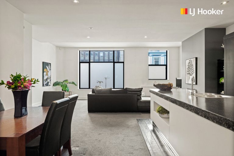 Photo of property in 2/49 Bond Street, Dunedin Central, Dunedin, 9016