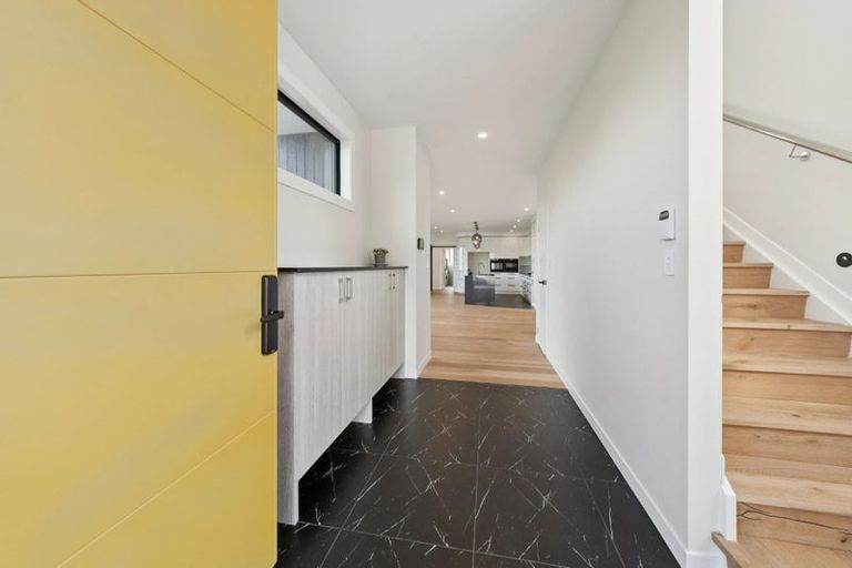 Photo of property in 645-649 South Titirangi Road, Titirangi, Auckland, 0604