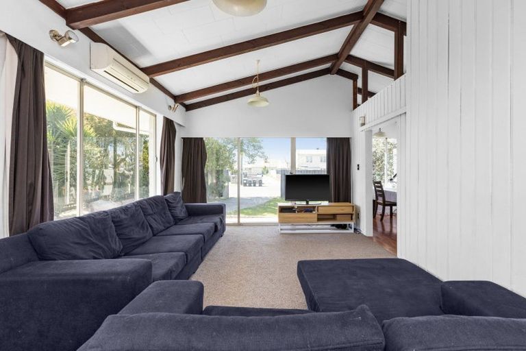 Photo of property in 137 Riverbend Road, Onekawa, Napier, 4110