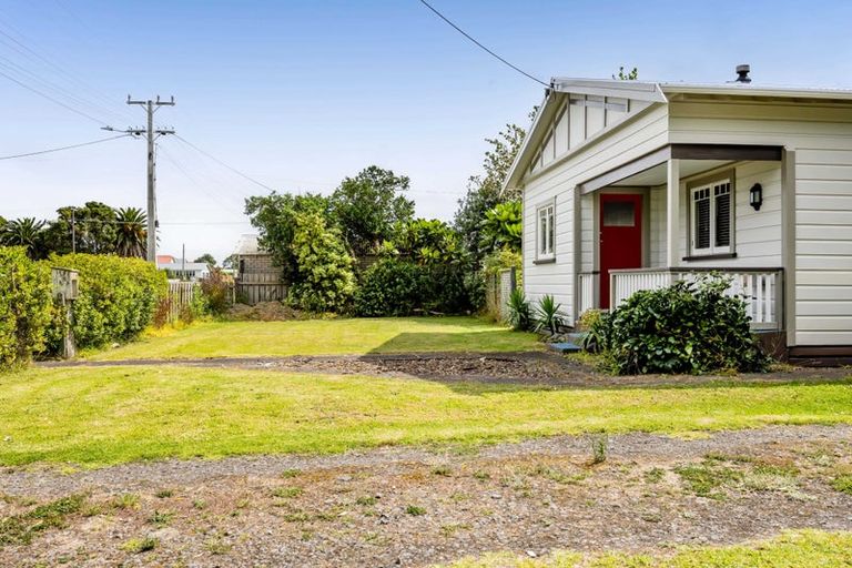 Photo of property in 63 King Street, Opunake, 4616