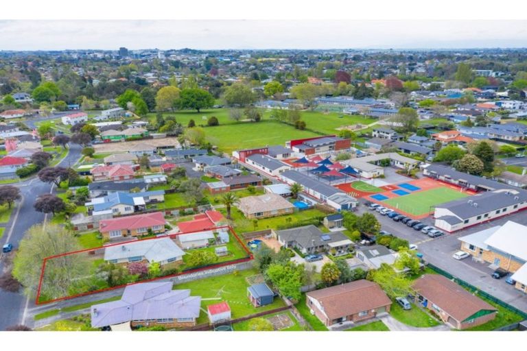 Photo of property in 37 Haultain Street, Fairfield, Hamilton, 3214