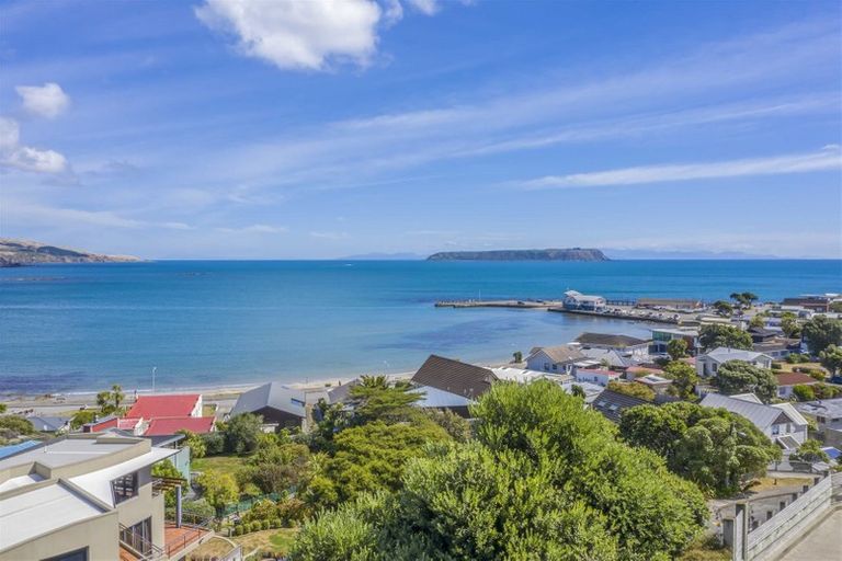 Photo of property in 154 Motuhara Road, Plimmerton, Porirua, 5026