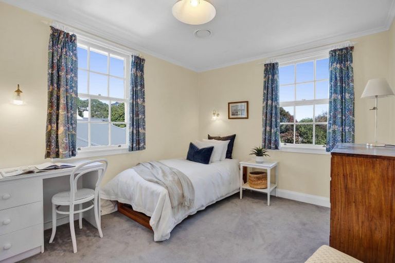 Photo of property in 91 Belt Road, New Plymouth, 4310