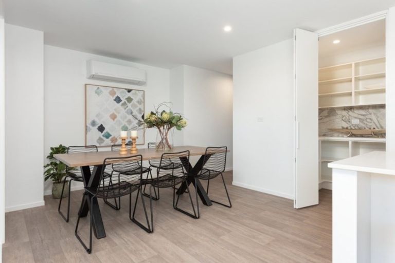 Photo of property in 90 Awataha Crescent, Pyes Pa, Tauranga, 3110