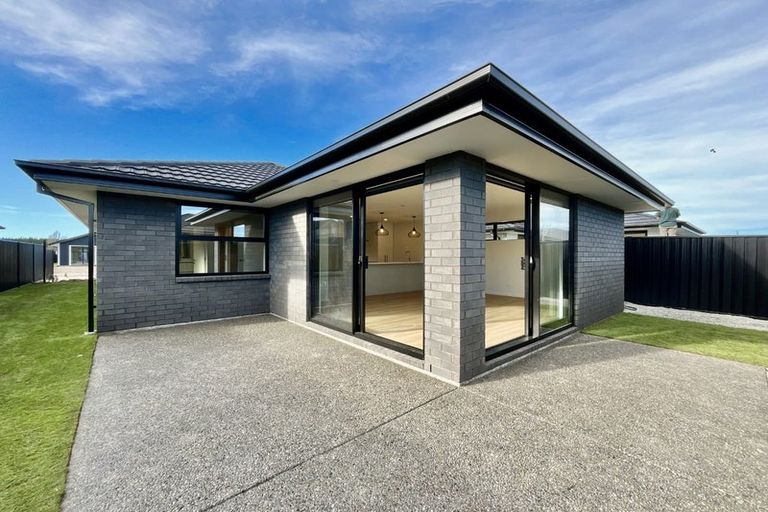 Photo of property in 13 Lintott Street, Kaiapoi, 7630