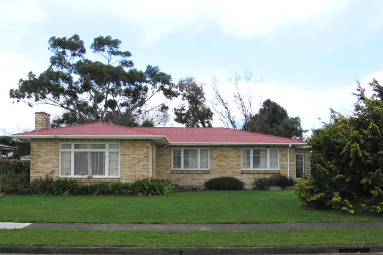 Photo of property in 16 Richmond Avenue, Takaro, Palmerston North, 4410