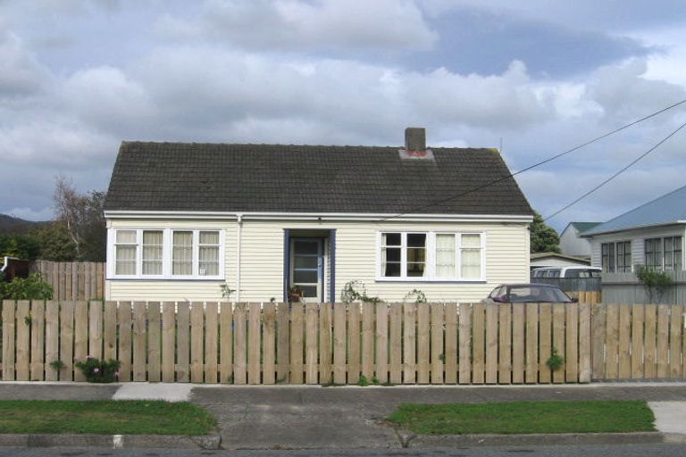 Photo of property in 25 Burcham Street, Taita, Lower Hutt, 5011