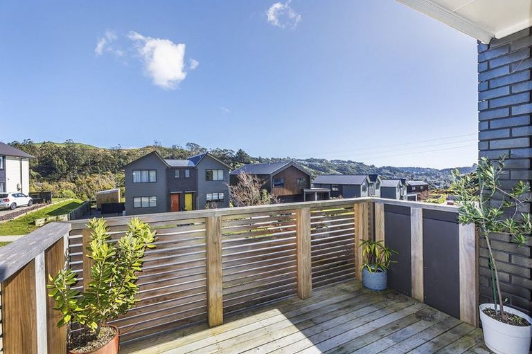 Photo of property in 19 Holystone Road, Whitby, Porirua, 5024