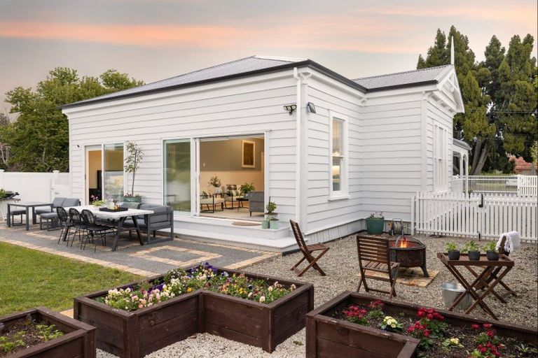 Photo of property in 114 Victoria Street, Cambridge, 3434