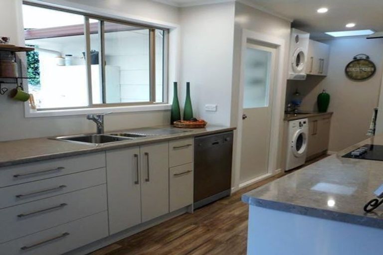 Photo of property in 21 Bellfield Road, Opaheke, Papakura, 2113