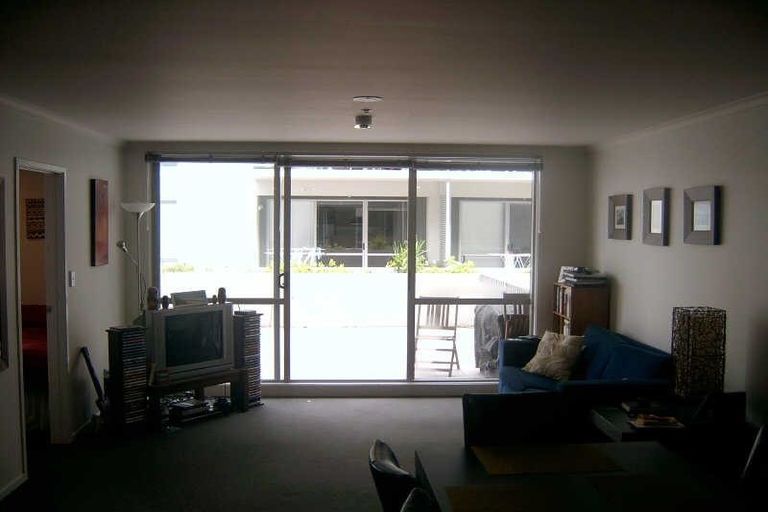 Photo of property in 2h/20 Charlotte Street, Eden Terrace, Auckland, 1021