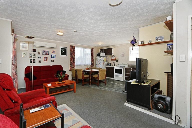 Photo of property in 11 Wilson Road, Opunake, 4616