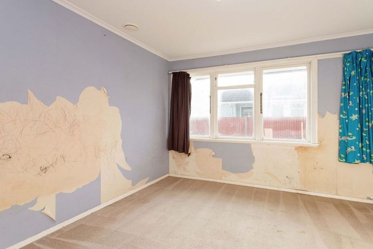 Photo of property in 16 Basingstoke Street, Aranui, Christchurch, 8061