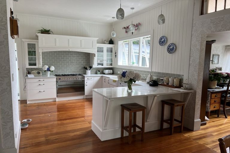 Photo of property in 16 Fairfield Road, Hawera, 4610