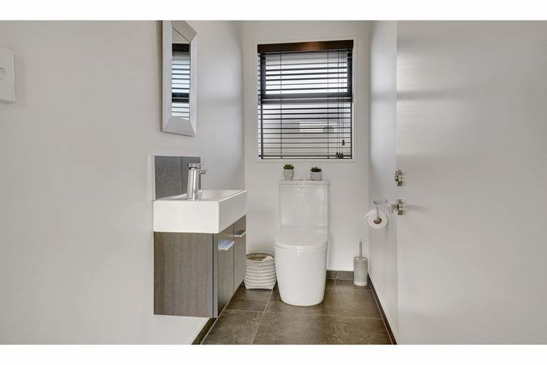 Photo of property in 32 Shrimpton Avenue, Woodend, 7610