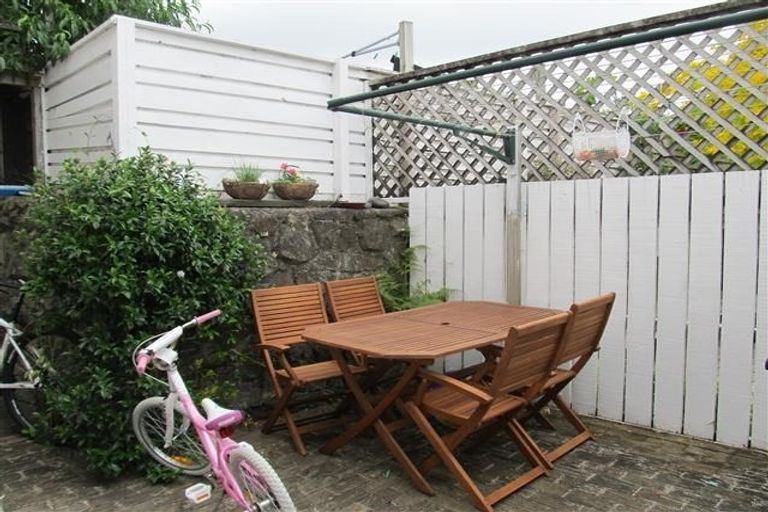 Photo of property in 21a Ninth Avenue, Tauranga, 3110