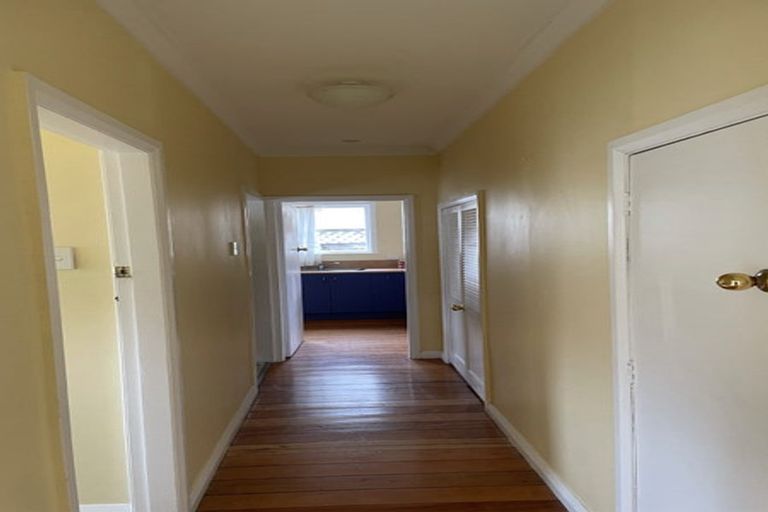 Photo of property in 10 Olivia Crescent, Tawa, Wellington, 5028