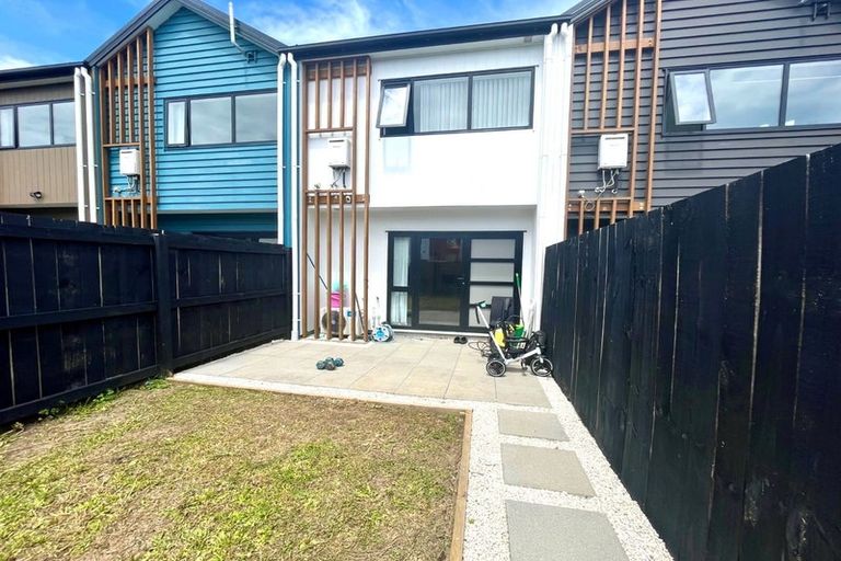 Photo of property in 19 Artistry Lane, Papakura, 2110