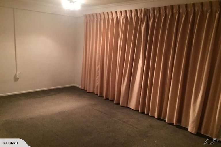 Photo of property in 1 Dowling Place, Pakuranga, Auckland, 2010