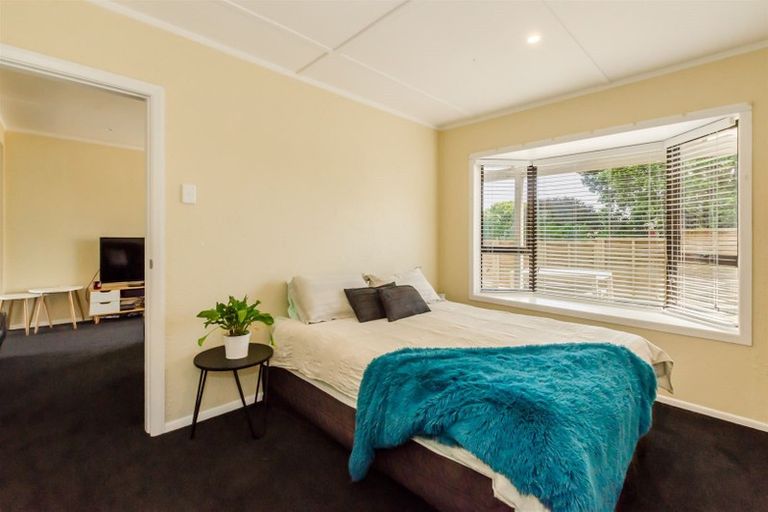 Photo of property in 22 Gavin Road, Raumati Beach, Paraparaumu, 5032
