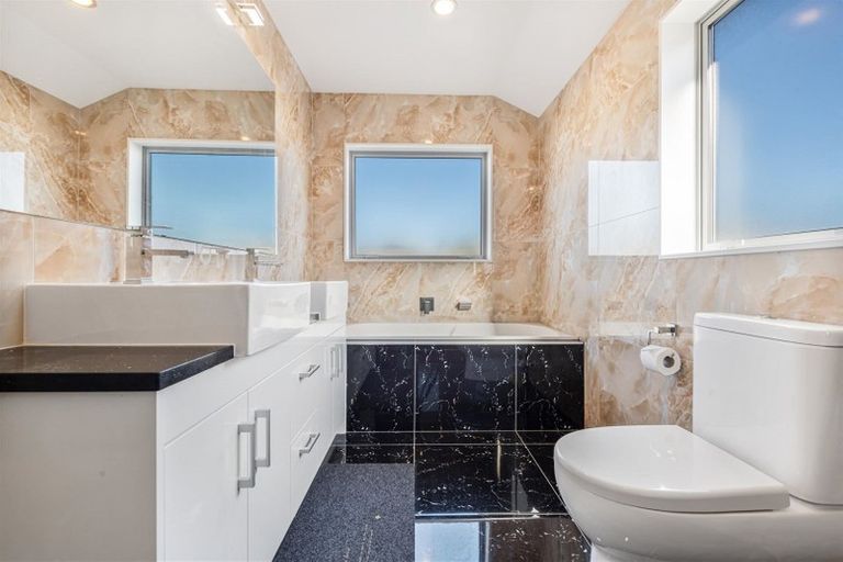 Photo of property in 14 Fong Road, Flat Bush, Auckland, 2019
