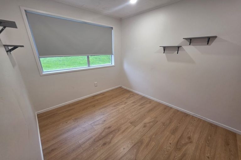 Photo of property in 2/56 Lavery Place, Sunnynook, Auckland, 0632