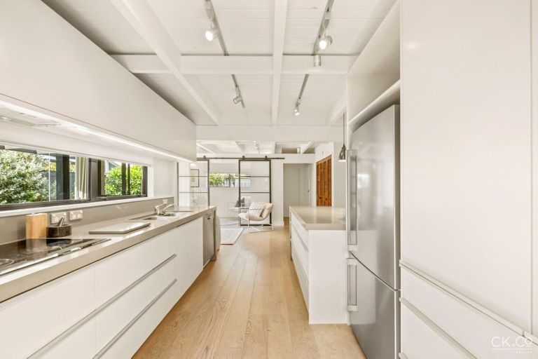 Photo of property in 32 Saint Columbans Grove, Boulcott, Lower Hutt, 5010