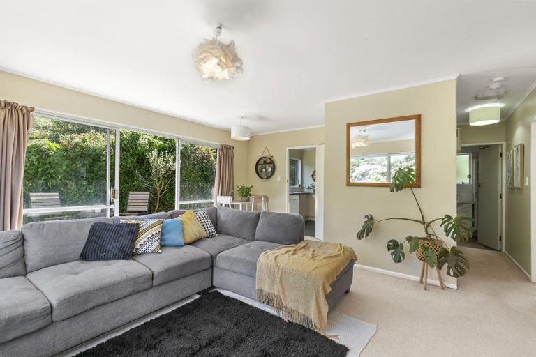 Photo of property in 2/8 Vasanta Avenue, Ngaio, Wellington, 6035