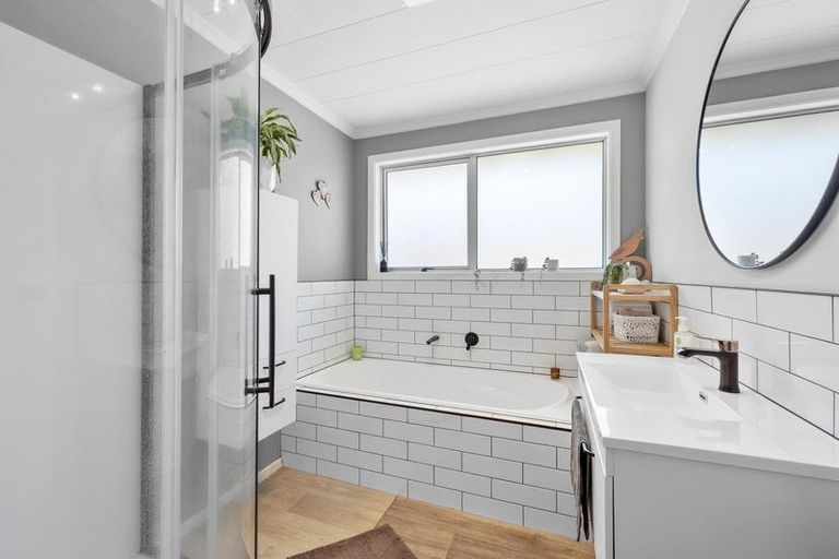 Photo of property in 31 Hutchins Street, Waitara, 4320